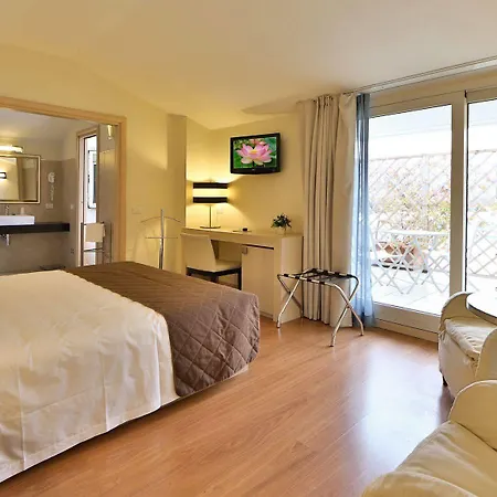 Regal Apartmanhotel 3*