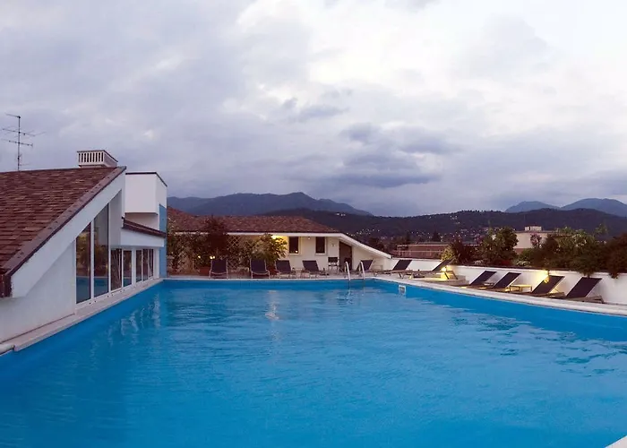 Regal Lejlighedshotel Brescia