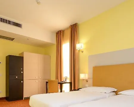 Regal 3*
